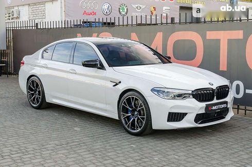 BMW M5 2018 - фото 3