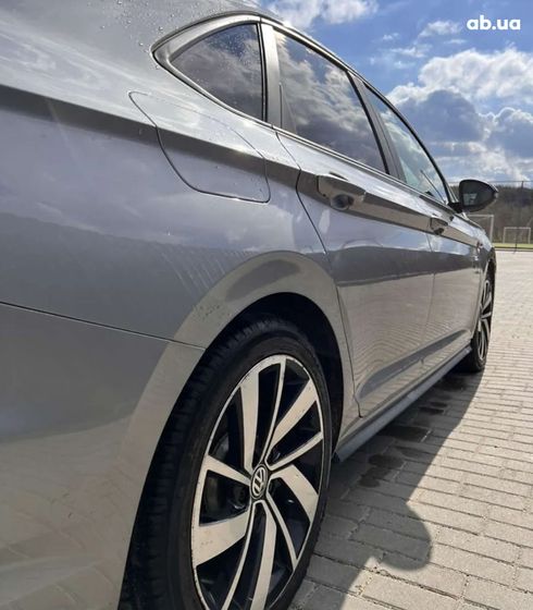 Volkswagen Jetta 2019 серый - фото 5