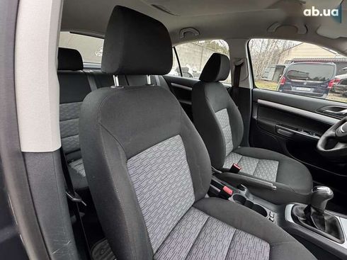 Skoda Octavia 2011 - фото 28