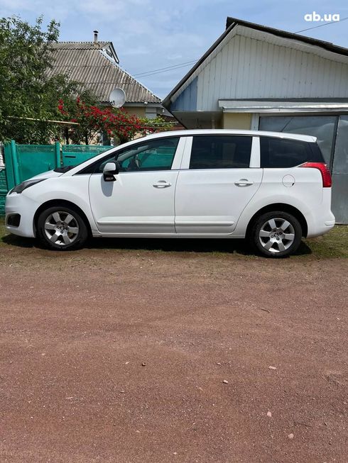 Peugeot 5008 2015 белый - фото 3