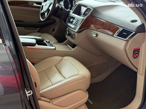 Mercedes-Benz M-Класс 2013 серый - фото 21
