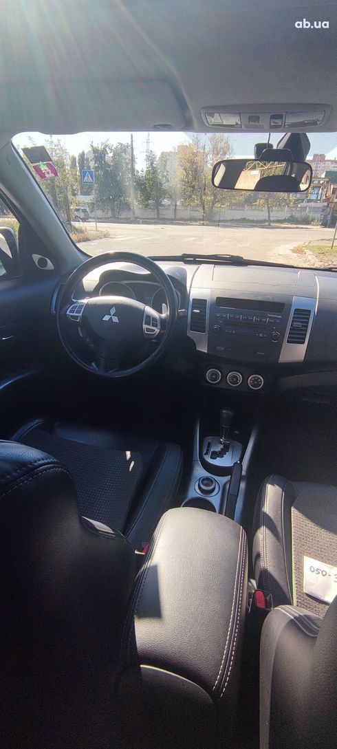 Mitsubishi Outlander XL 2008 - фото 8