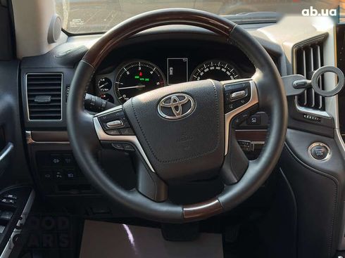 Toyota Land Cruiser 2016 - фото 28