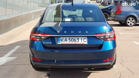 Skoda Superb 2021 - фото 4