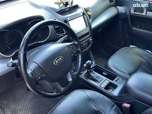 Kia Sorento 2013 - фото 12