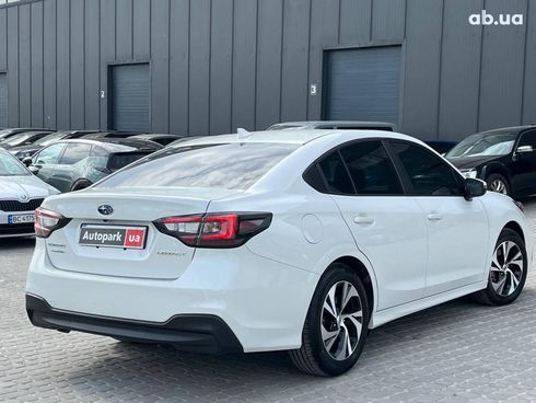 Subaru Legacy 2024 белый - фото 10