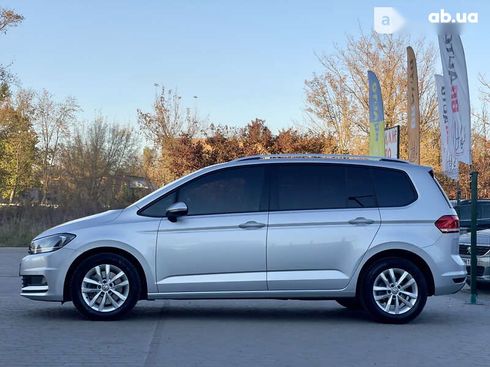 Volkswagen Touran 2018 - фото 12