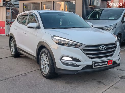 Hyundai Tucson 2017 белый - фото 7