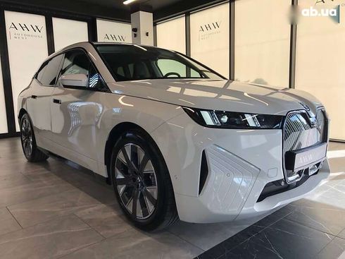 BMW iX 2025 - фото 3