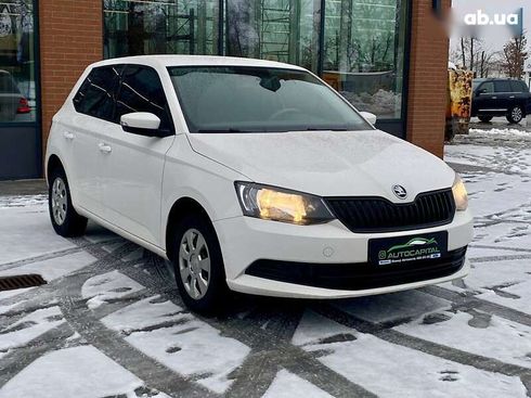 Skoda Fabia 2017 - фото 6