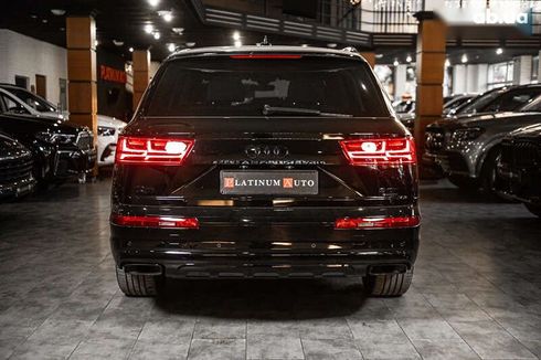 Audi Q7 2018 - фото 19