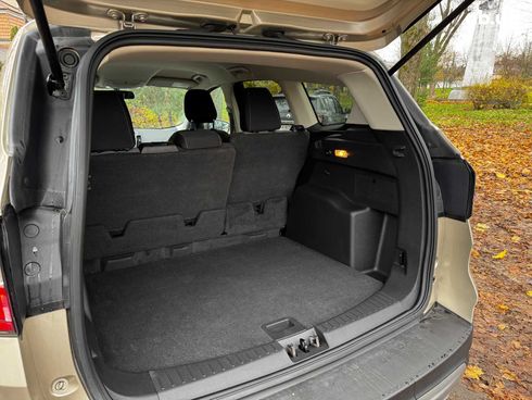 Ford Escape 2018 бежевый - фото 30