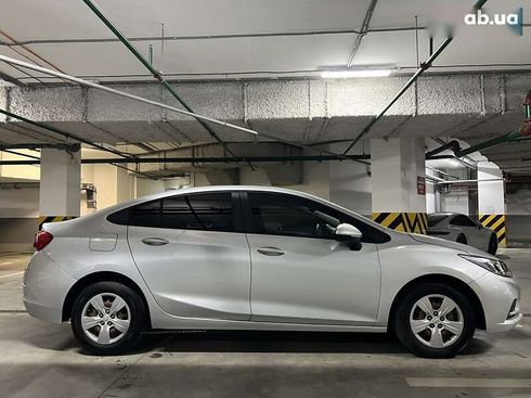 Chevrolet Cruze 2018 - фото 2