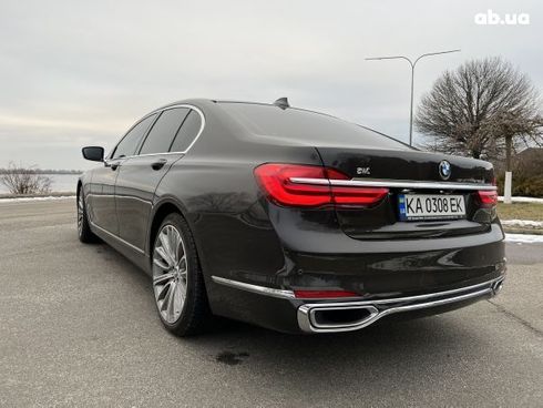 BMW 7 серия 2017 - фото 6