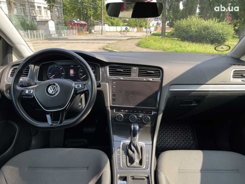 Volkswagen e-Golf 2018 черный - фото 28
