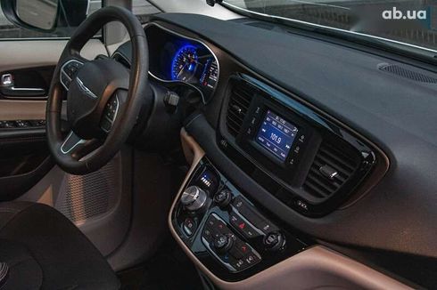 Chrysler Pacifica 2017 - фото 12