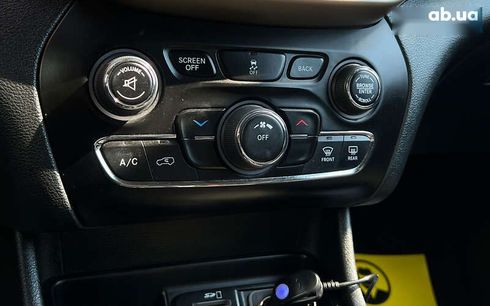 Jeep Cherokee 2015 - фото 15