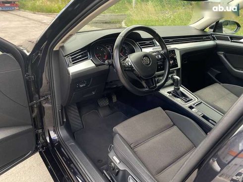 Volkswagen Passat 2017 - фото 16
