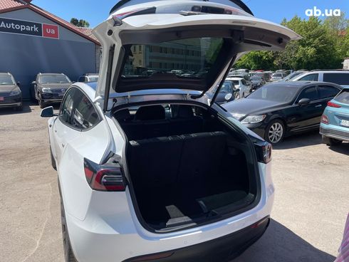 Tesla Model Y 2021 белый - фото 17