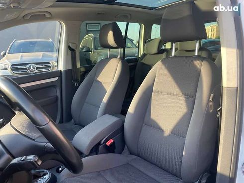Volkswagen Touran 2015 - фото 18