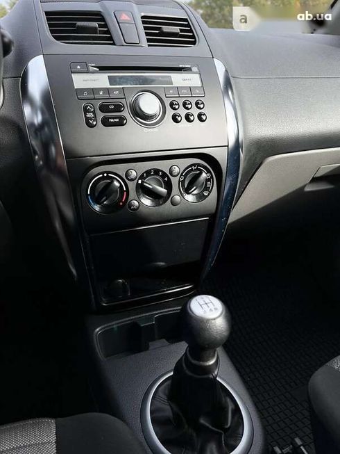 Suzuki SX4 2012 - фото 18