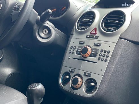 Opel Corsa 2011 серый - фото 25