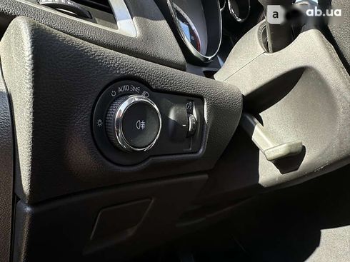 Opel Astra 2011 - фото 29