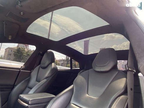 Tesla Model S 2018 - фото 25