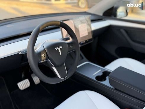 Tesla Model Y 2024 - фото 21