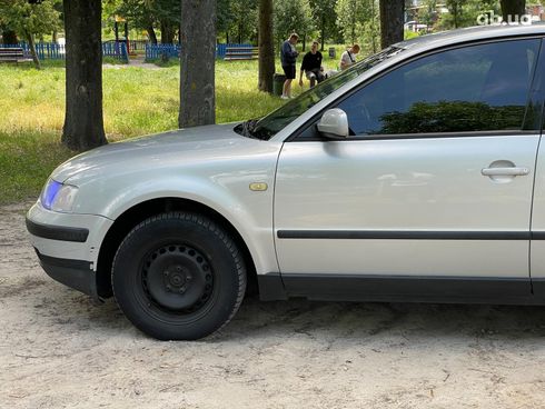 Volkswagen passat b5 1999 серый - фото 16
