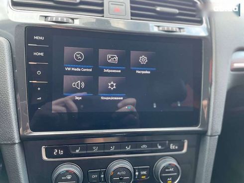 Volkswagen e-Golf 2019 - фото 24