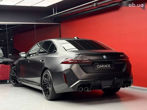 BMW M5 2025 - фото 24