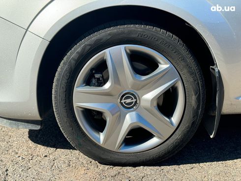 Opel Zafira 2012 серый - фото 14
