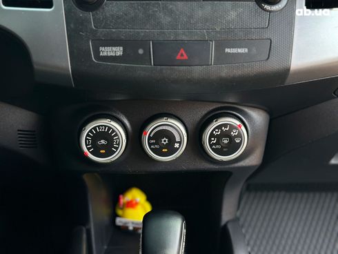 Mitsubishi Outlander XL 2008 синий - фото 20