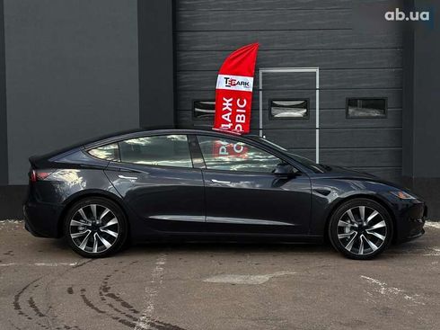 Tesla Model 3 2024 - фото 10