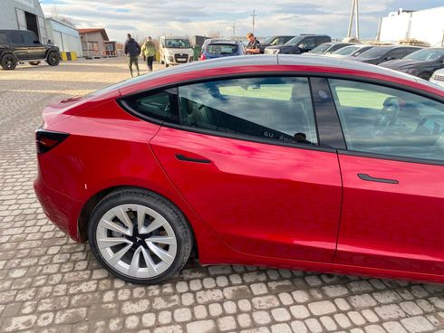 Tesla Model 3 2021 красный - фото 6