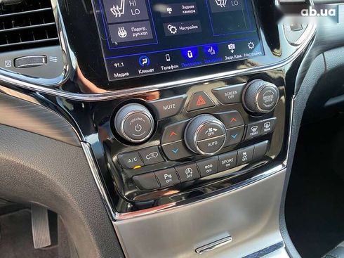 Jeep Grand Cherokee 2020 - фото 17