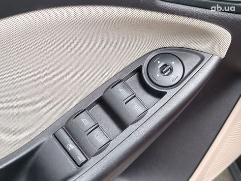 Ford Focus 2015 красный - фото 17