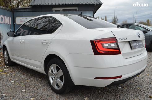 Skoda Octavia 2019 белый - фото 4