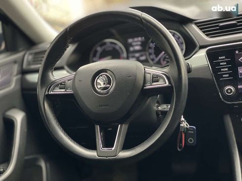 Skoda Superb 2018 - фото 30