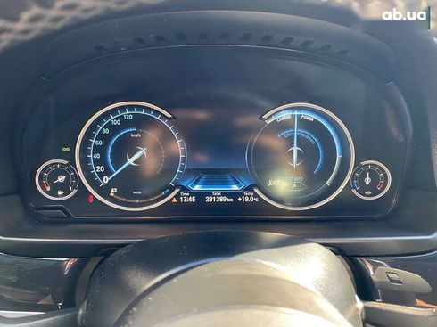 BMW 5 серия 2016 - фото 24