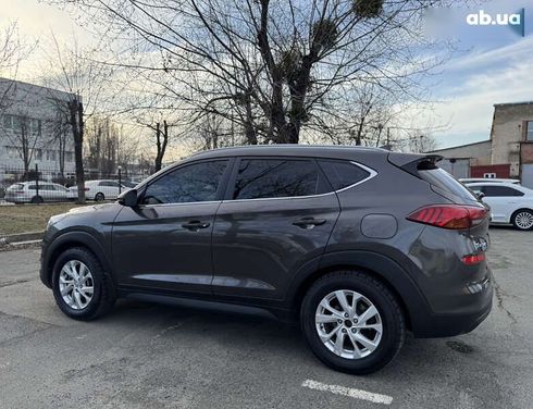 Hyundai Tucson 2019 - фото 16