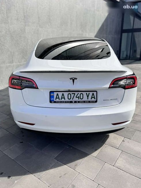 Tesla Model 3 2021 - фото 17