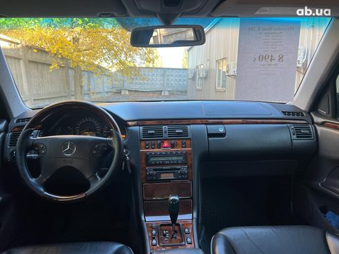 Mercedes-Benz E-Класс 2002 черный - фото 18