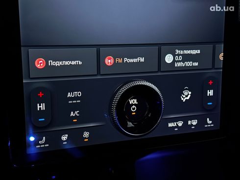 Ford Mustang Mach-E 2023 синий - фото 30