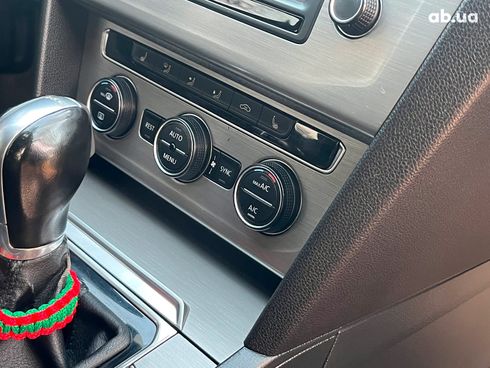 Volkswagen Passat 2015 черный - фото 33