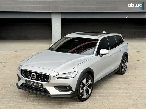 Volvo V60 Cross Country 2024 - фото 5