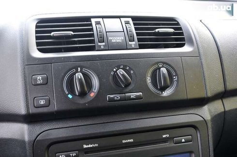 Skoda Fabia 2012 - фото 30
