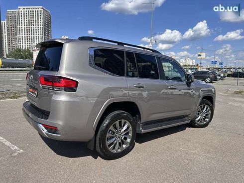 Toyota Land Cruiser 2023 - фото 11