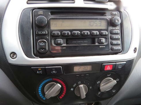 Toyota RAV4 2002 - фото 20